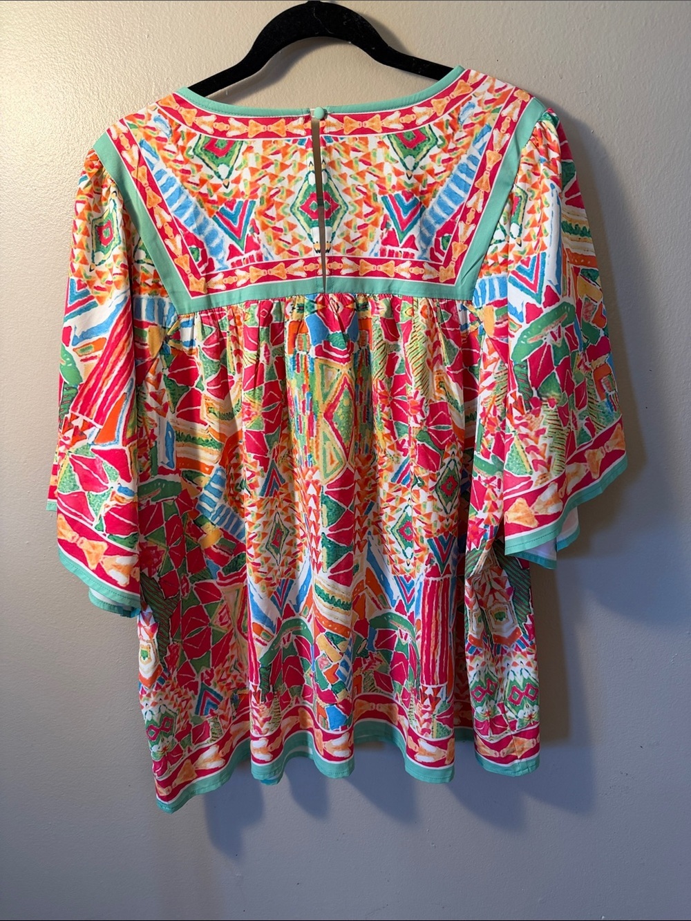 Boutique XL Bright Multicolor Geo-Print Short Sleeve Tunic Top - Picture 4 of 5